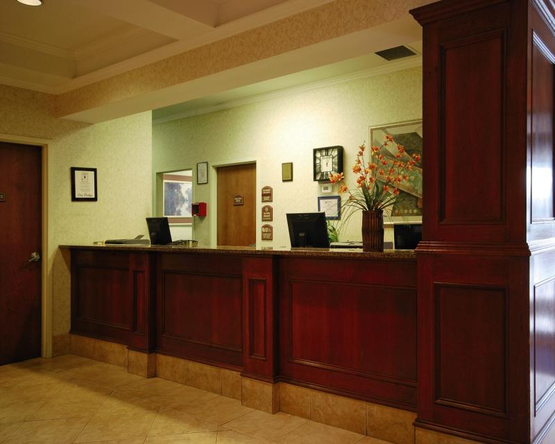 Fairfield Inn & Suites By Marriott Alexandria West/Mark Center Exterior photo