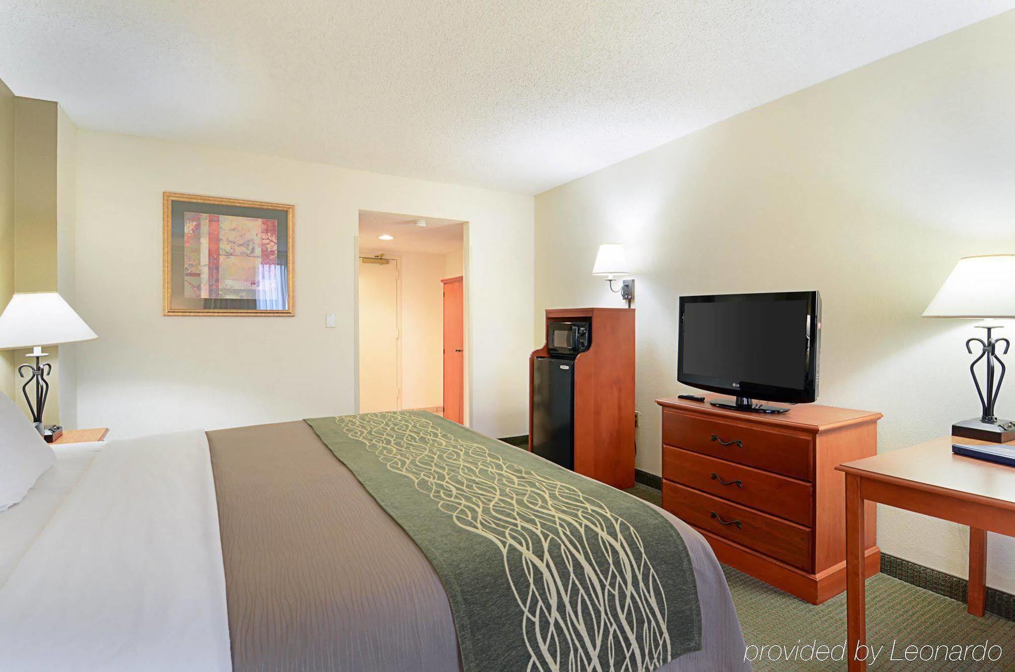 Fairfield Inn & Suites By Marriott Alexandria West/Mark Center Exterior photo