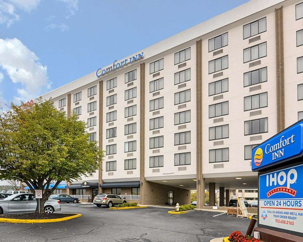 Fairfield Inn & Suites By Marriott Alexandria West/Mark Center Exterior photo