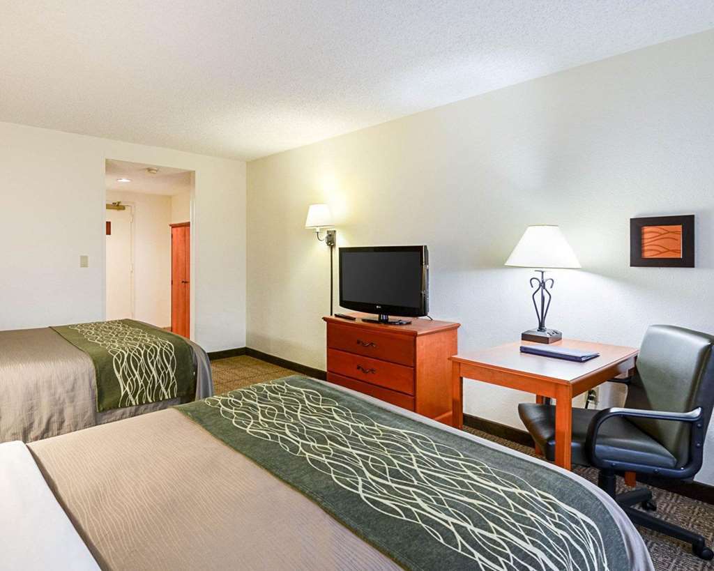 Fairfield Inn & Suites By Marriott Alexandria West/Mark Center Exterior photo
